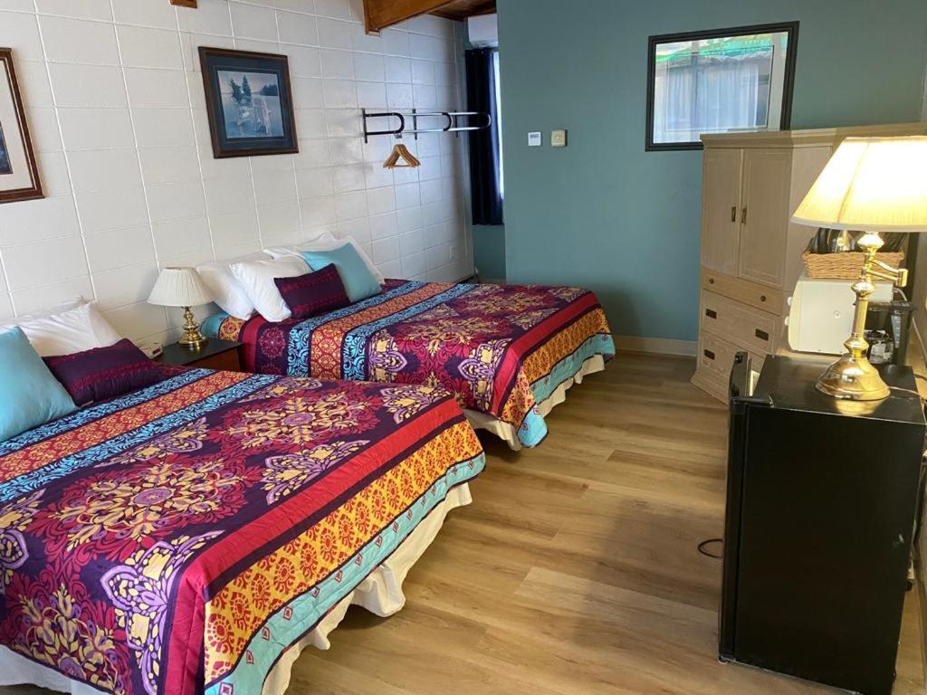 Huron Sands Motel And Restaurant Providence Bay Bagian luar foto