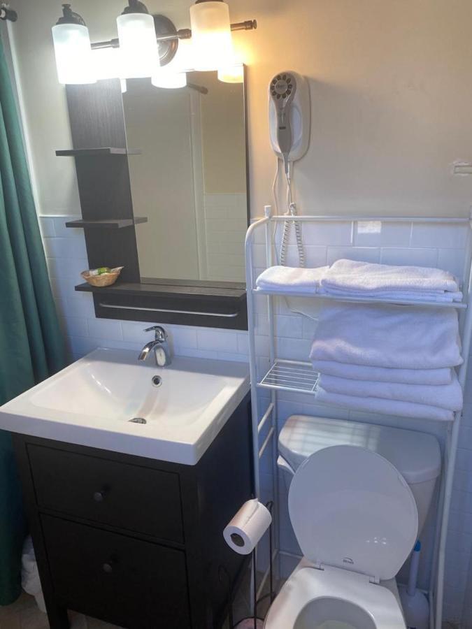 Huron Sands Motel And Restaurant Providence Bay Bagian luar foto